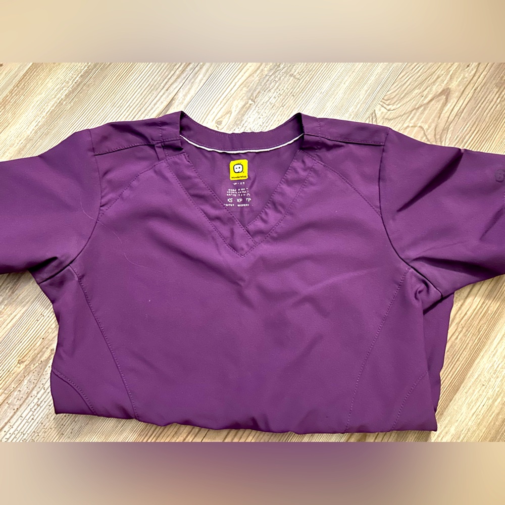 Wonderwink XS Purple Scrub Top